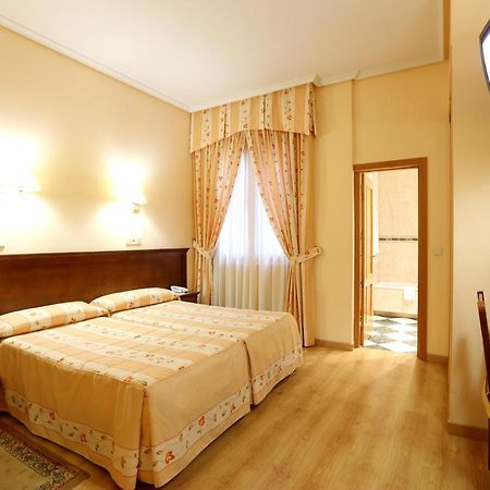 Hostal Silserranos Мадрид Номер фото