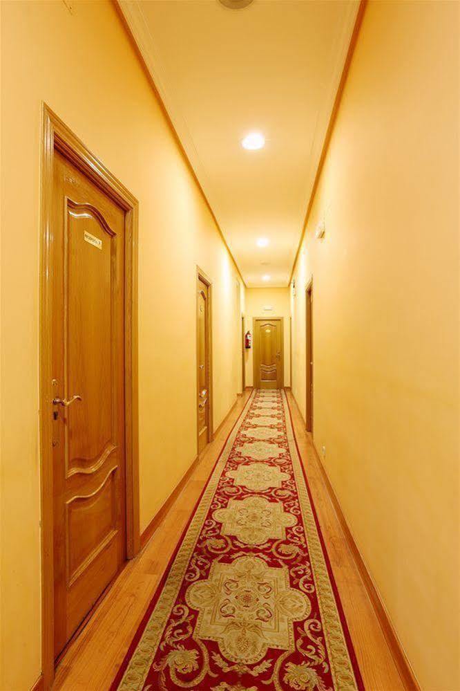 Hostal Silserranos Мадрид Экстерьер фото